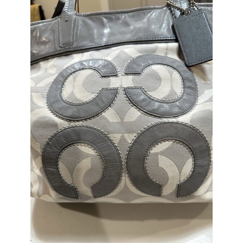 Coach Audrey Purse 17035 Op Art Signature Grey & White Tote - Picture 2 of 8